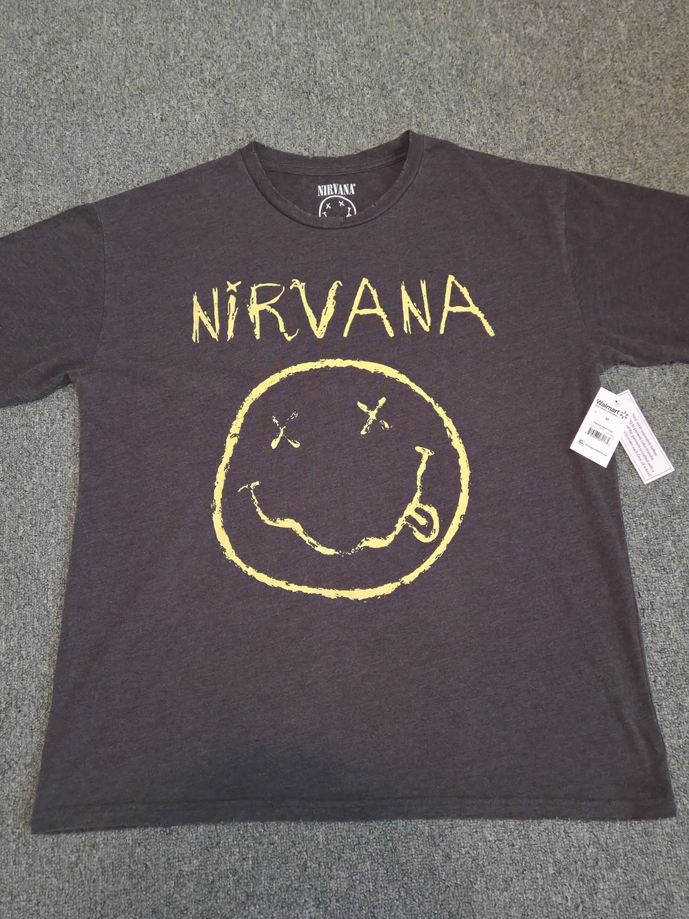 (NWT) Nirvana Faded Style Smiley Graphic Tee Grey - Size M Grunge Streetwear